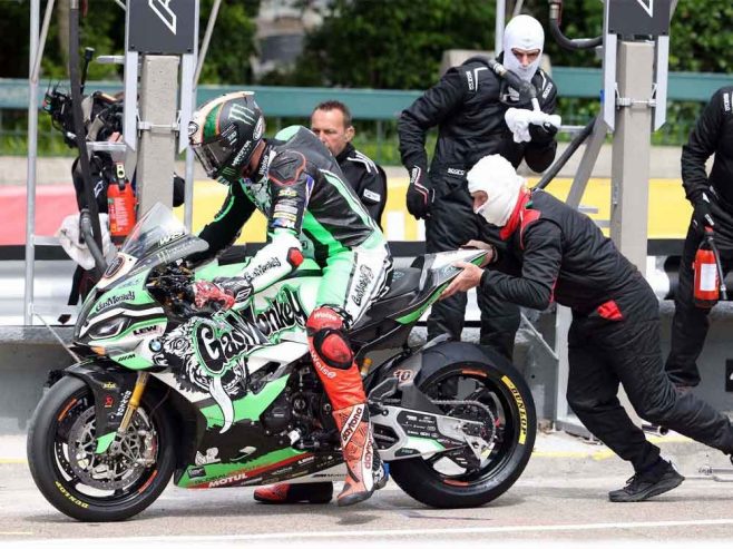 Dunlop tyres win every solo race at Isle of Man TT.