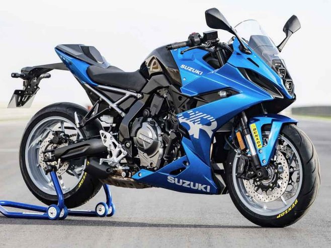 Dunlop SportSmart TT impresses at Suzuki GSX-8R launch.
