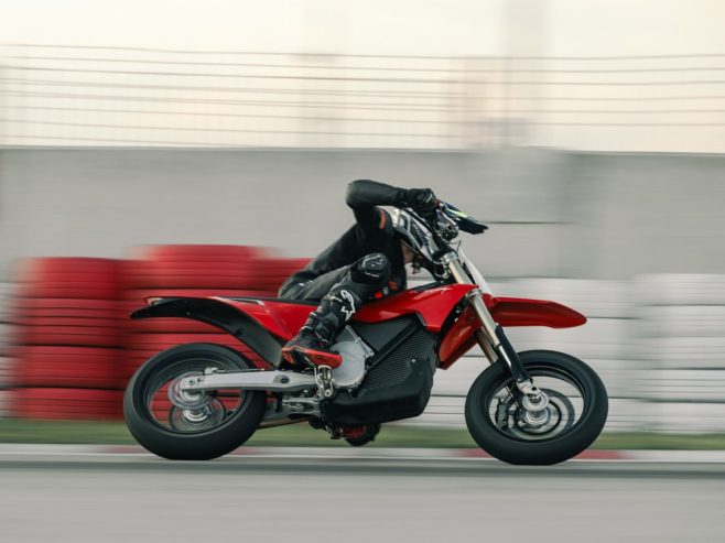 Dunlop SportSmart TT selected as original fitment for all-new Stark VARG SM.