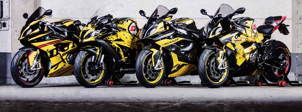Dunlop branded bikes with SportSmart TT and SportSmart Mk3 tyres