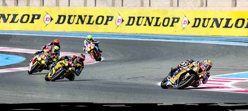 Pilota del Campionato del Mondo Moto3 con pneumatici Dunlop Moto3