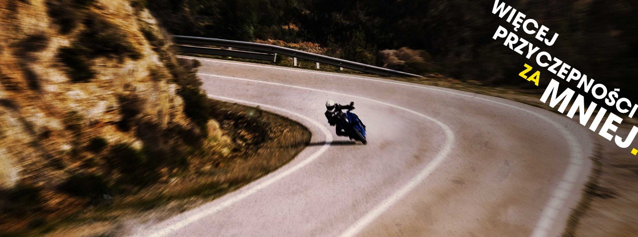 BMW M 1000 RR with Dunlop SportSmart TT tyres on the track